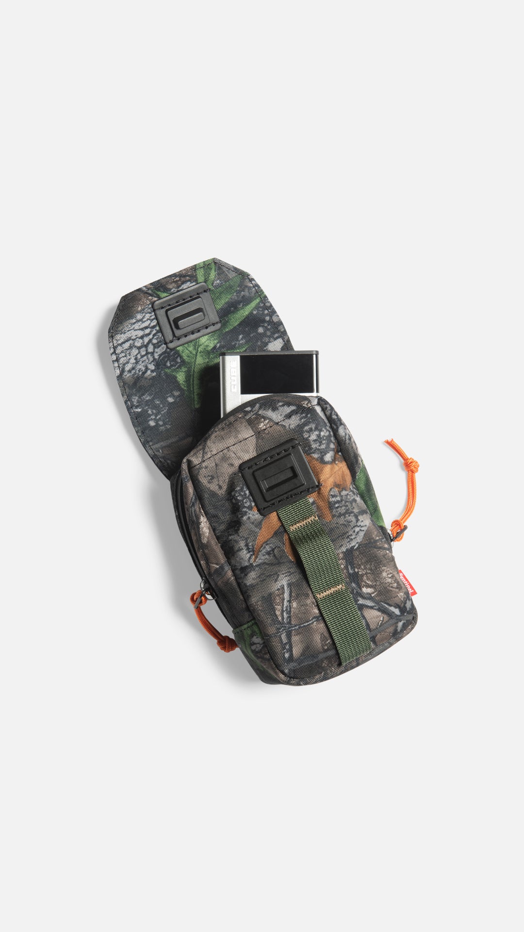 QG x Sentinel Golf Scout Bag